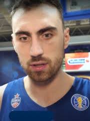 Miloš Vujanić Biography