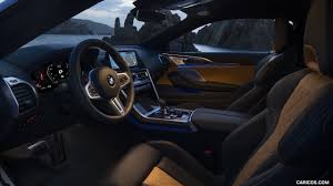 بي أم دبليو m8 2020 مع عديد من المميزات, مثل مشغل أقراص و مشغل دي في دي و أنوار للضباب. 2020 Bmw M8 Competition Coupe Interior Caricos