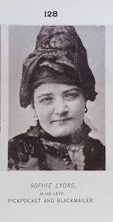 BookReview: Queen of the Burglars