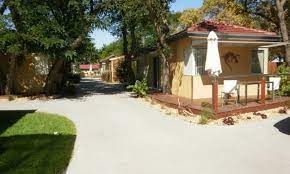 Just 300m to kalimna jetty, your cottage getaway on the pristine gippsland lakes. Cabins Cottages Lakes Entrance Escape To Gippsland