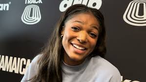 Gabby Thomas Ready to Race Salwa Eid Naser & Marileidy Paulino in 400m at  Kingston Grand Slam Track