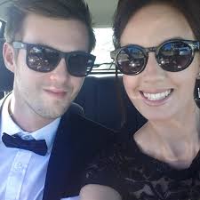 Simone (@Simone_N_Turner)