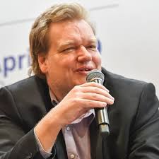 Marcus Hand (@MarcusHand1)