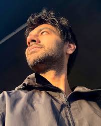 Siddharth Pandit (@panditjeeee) • Instagram photos and videos