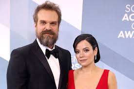 Originally, in the script, hopper didn't wear a hat, but harbour decided to wear one to his audition. Lily Allen And David Harbour Obtain Marriage License In Las Vegas