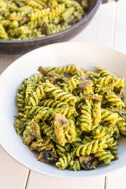 Nudeln Und Champignons In Erbsen Spinat Pesto Rezept Kochen Nach Zutaten Gemusegerichte Pesto Vegan