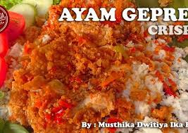 400 g daging ayam cincang 1 sdm daun bawang iris halus 2 siung bawang putih, parut 1 butir telur ayam 1 sdm tepung terigu 1/2 sdt merica. Resep Ayam Geprek Crispy Masakan Mama Mudah