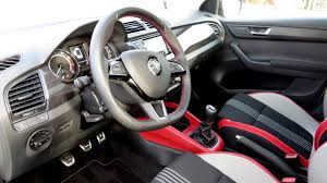 Skoda fabia w wersji hatchback mierzy 399,7 cm długości, 195,8 cm szerokości (z lusterkami) i 146,7 cm wysokości. Interior New Skoda Fabia Combi Monte Carlo 2017 Youtube