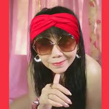 Listen to me, okay? I'm in love with you. I love you I will never disturb  you again But you are so cute❤❤️❤ You are such A stunner. 😍🥰🔥And you are  close