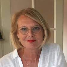 Tineke was ooit de eerste vrouwelijke dj op de nederlandse radio. Tineke De Nooij On Twitter Is The Full Programm Already Online Delegation Of Regiozwolle Is Looking Forward To Registrate For The Euregionsweek2017 Https T Co Xuc1wrsafw