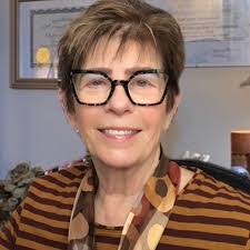 Marjorie Groves's Instagram, Twitter & Facebook