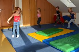 Maybe you would like to learn more about one of these? Rangeln Und Raufen Ledder Kuekennest De
