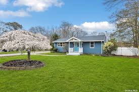 121 Amityville St, Islip Terrace, Ny 11752 | Mls# 11240200 | Trulia
