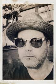 Ken Swartz's Instagram, Twitter & Facebook