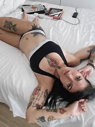Titania Orion 🔞 (utitania_orion) - Reddit