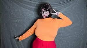 Velma Cosplay Strip: American Brunette Brunette Porn