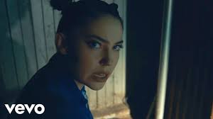 Bishop Briggs White Flag Song Bishop Briggs White Flag Bishop Briggs Soul Songs White Flag