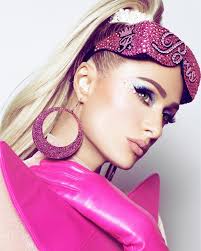 Happy National Barbie day from your resident real-life Barbie 💖✨💁🏼‍♀️  #NationalBarbieDay #ThatsHot