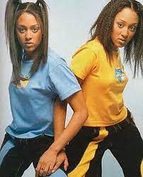 Pin By Mali On 90s Black 90s Fashion Early 2000s Fashion Fashion
