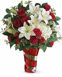 Bloomex offers same day flower delivery to melbourne and surrounding area, six days a week. Teleflora S Work Of Heart Bouquet In Melbourne Fl Petals Florist