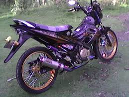 Motor jenis ini memiliki tempat tersendiri di hati para penggemarnya, sebut saja kawasaki ninja 150, yamaha rx king ataupun suzuki satria 120r. Modifikasi Satria Fu 2 Motorblitz
