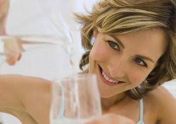 Scandale des eaux en bouteille : ce que révèle le rapport sur les eaux  minérales