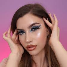 Euphoria Pt 2 Sooo Obsessed With These Rhinestoned Euphoria Looks Inspired Of Course By Makeup Done On Alexademie By D Makeup Colorful Makeup Blush Palette