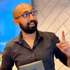 Alex Bigham's Instagram, Twitter & Facebook