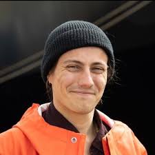 Luke E. Holman (@luke_earl)