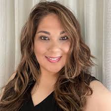 Amazon.com: REAL WOMEN IN REAL ESTATE Volume 2: Unleashing Her Power:  Inspiring Stories and Strategies eBook : Agaraj, Migena, Ceballos-Pinero,  Brooke , Baez, Shirley , Cossio, Cecilia , Heil-Sonneck, Barbara, Bullock,  Emily ,