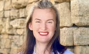 Elizabeth Schultz's Instagram, Twitter & Facebook