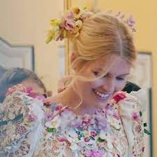 Singer pixie lott who is a friend of the bride greets a fellow guests at the eden hotel during the celebrations of lady kitty spencer and michael lewis wedding in rome. Tkeyzuz0hn2nim