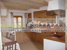 Bekannt Aus Dem Magazin Landlust Die Kuche Mit Dem Kanapee Komplettlosungen Alles Aus Einer Hand Landhauskuch Nussdorfer Kuchenhaus Altholz Kuche Kuche