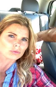 Natalie entered the experience quietly, almost apologetically, as if unsure  she deserved to take up space. Her words at the beginning were heavy with  self-doubt: “I'𝘷𝘦 𝘴𝘱𝘦𝘯𝘵 𝘴𝘰 𝘭𝘰𝘯𝘨 𝘲𝘶𝘦𝘴𝘵𝘪𝘰𝘯𝘪𝘯𝘨  𝘮𝘺𝘴𝘦𝘭𝘧 𝘵𝘩𝘢𝘵