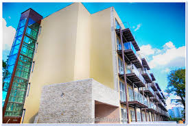 Cel mai ieftin apartament gasit ar fi la 16.000 de euro, cu 2 camere, semidecomandat, la parter. Mangalia Apartment Sales Apartamente De Vanzare Alfa Beta Residence Saturn Video