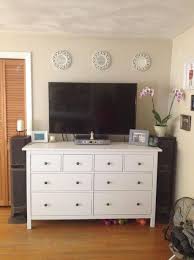 Ikea besta is a whole storage collection in various configurations that must be secured to the wall. Mitreissend Ikea Hemnes Wohnzimmer Design