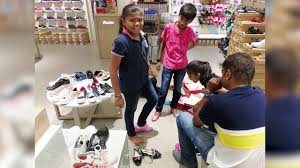 Ricardo montaner has sold over 22 million albums, and keeps breaking records in arenas and he has three children with marlene: Donation Of Goods To The Heavenly Child Home Bandar Utama Youtube