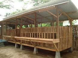 Desain kandang kambing modern sekarang memiliki bentuk seperti rumah panggung, artinya, kandang tidak menyatu secara langsung dengan tanah. Cara Ternak Kambing Jawa Modern Jenis Pakan Ramuan Kandang