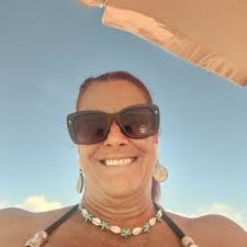 🍽️ Almoço gostoso e econômico? No Divina Pizza, você encontra uma marmita  de 1kg por apenas R$19,99 que serve até 2 pessoas! 🧑‍🍳 Comida caseira e  fresquinha, feita com carinho para quem