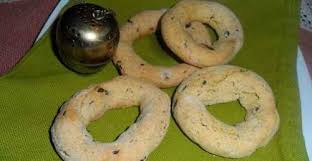 Fai scaldare l'olio di semi in una padella. 10 Tipi Di Ciambelle Dolci Fatte In Casa Greenme