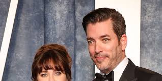 Jonathan Scott & Zooey Deschanel Blocking Out "BS" in Wedding Planning