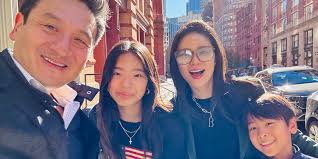 I Turned My Postpartum Struggles Into a Business Helping Moms Heal