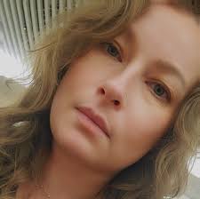 Gooey Chocolate Chip Cookies, YES PLEASE! 😋 Ingredients: 🍪1/2 cup  unsalted butter 🍪3/4 cup packed light brown sugar 🍪1/4 cup granulated  sugar 🍪1 large egg 🍪1 tablespoon pure vanilla extract 🍪2 cups