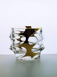 Some whiskey tumblers are just too cool for words. 25 Modern Glass Designs That Are Artful And Unique