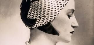 Claudia Skoda: Dressed to Thrill in the Kunstbibliothek