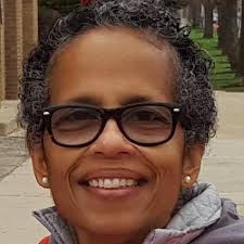 Leeann Finley's Instagram, Twitter & Facebook