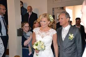 Последние твиты от julia klöckner (@juliakloeckner). Hochzeit Mit Vielen Prominenten In Guldental Julia Klockner Hat Nun Auch Kirchlich Geheiratet Oeffentlicher Anzeiger Nachrichten Aus Der Region Rhein Zeitung