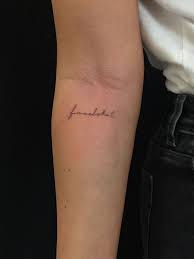 Imagem De Tatuagens Da Parte Interna Do Cotovelo Por Emily Porto Em Tattoo Em 2020 Tatuagens No Co Elbow Tattoos Tattoos Inspirational Tattoos
