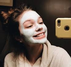 Porselen Cilt Icin Ev Yapimi Japon Maskesi Pirinc Tanesi Yillardir Kozmetiklerin Iyilestirici Bir Bakim Maddesi Olar Too Faced Yuz Maskeleri Dogal Cilt Bakimi