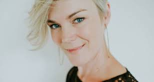 Female Session Singers & Vocalists for Hire